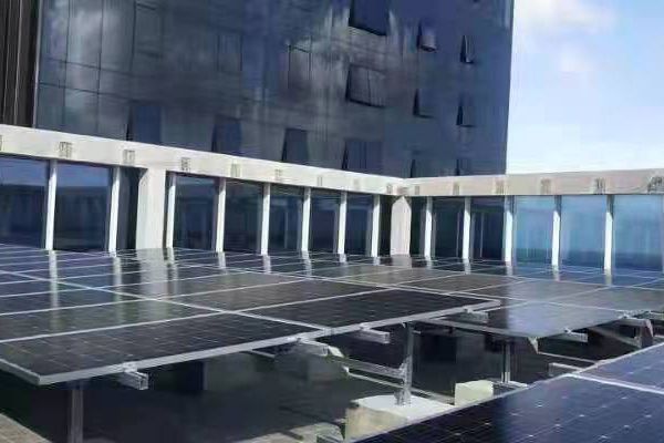 مشروع نظام الطاقة المتجددة لفندق Guiyana